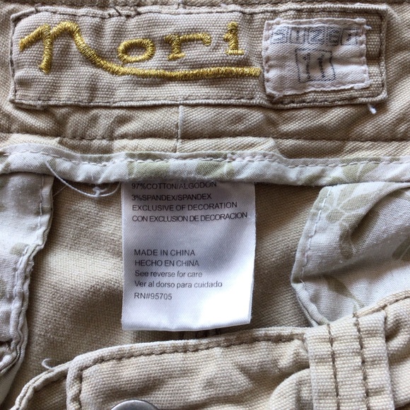 Nori Gold Label Khaki Pants - Size 11 - Picture 8 of 10